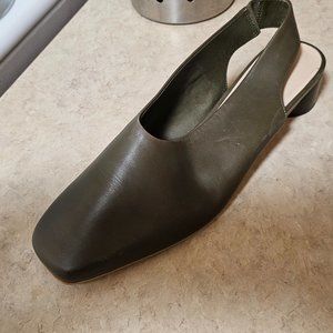 EVERLANE KHAKI SLINGBACKS